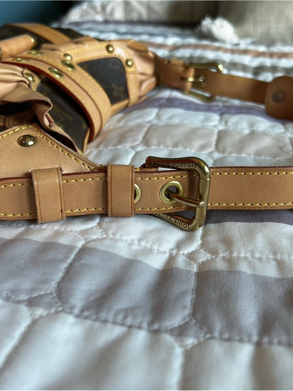 Louis Vuitton Brown Monogram Shoulder Bag with Tan Leather Trim - Picture 3 of 5